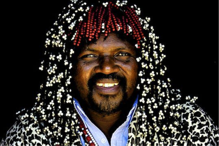 Experience the heart of an ancient culture Dr Elliott Ndlovu