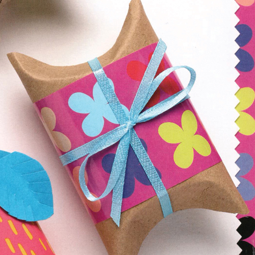 Pillow Box Gift Wrapping Idea